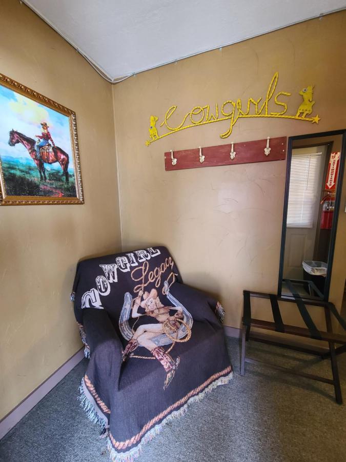 Buffalo Girls Hotel Кантон Экстерьер фото